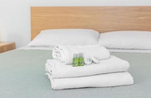 Salario Apartment | Discover Professor's House in Porta Pia: 4-Star Comfort