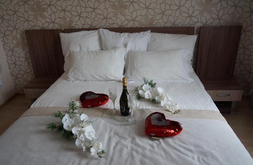 Ustinovskiy Hotel | Pet-Friendly Comfort at Profsoyuznaya - Rated 9/10
