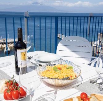 Sorrento Historic Centre Apartment | Oceanfront Profumo di Mare Apartment with Exceptional Views