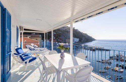 Sorrento Historic Centre Apartment | Oceanfront Profumo di Mare Apartment with Exceptional Views