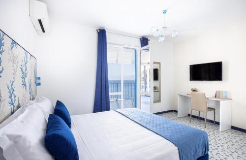 Sorrento Historic Centre Apartment | Oceanfront Profumo di Mare Apartment with Exceptional Views