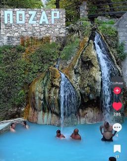 Aridaia Apartment | Modern Apartment Near Loutra Pozar with Family & Pet Amenities