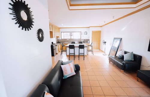 Project 4 House | Discover Project Rajah Crib: Family & Pet-Friendly Retreat