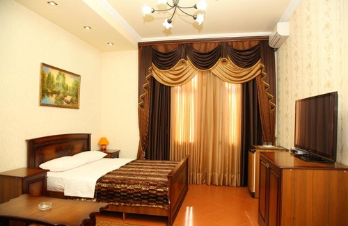 Zavodskoi Hotel | Budget-Friendly Prolesok Mini-hotel with Breakfast & Pets