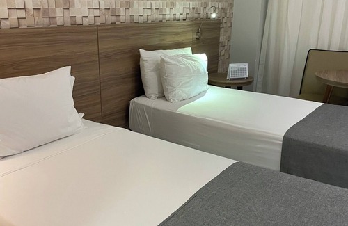 Centro Hotel | Inviting Stay at Promenade Fusion Itaguaí with Pool & Spa
