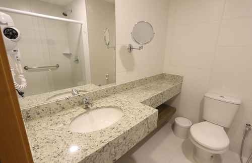 Centro Hotel | Experience Premier Comfort at Promenade Soho Campos dos Goytacazes
