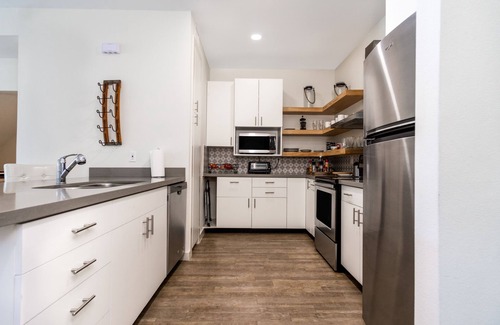 Brownsville House | Guest Rated: 9.8 - Birdwatching Townhouse with Oceanfront Views
