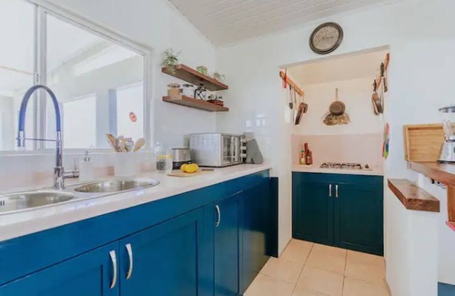 Pos Chiquito House | Private 2-Bedroom Oasis with Oceanfront Views & Spa