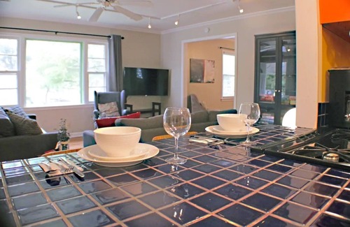 Tulsa House | Unbeatable Rates at Harvard House with Top-Rated Amenities