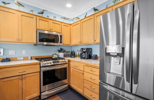 Depoe Bay Condo | Oceanfront Condo with Indoor Pool & Hot Tub - Rated 9.8