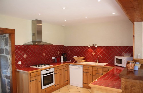 Dienne House | Cozy Gite Fishing & Rando at Puy Mary - Guest Rated 9.8