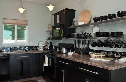Depoe Bay Condo | Top Floor Condo with Ocean Views & Free WiFi - Rated 9.8