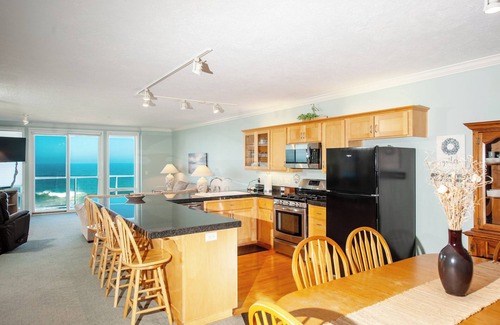 Depoe Bay Condo | Oceanfront Condo with Hot Tub & Indoor Pool - Guest Rated 9.8
