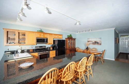 Depoe Bay Condo | Oceanfront Condo with Hot Tub & Indoor Pool - Guest Rated 9.8