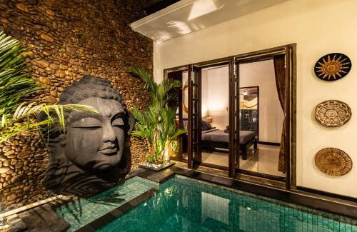 Kerobokan Villa | Stylish 3BD Villa with Pool & Spa - Rated 10/10 by Guests