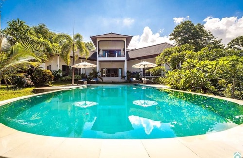 Kayu Putih Villa | Experience Villa Lovina Paradise with Oceanfront Amenities
