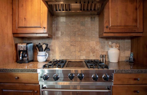 Park City House | Guest Rated 10/10: Trapper Cabin at Promontory Ranch Club