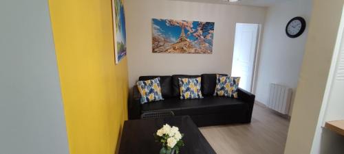 Deuil-la-Barre Apartment | Convenient Stay at L'Olivier near Paris Gare du Nord