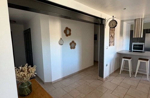 Roquemaure House | Tranquil Private Villa with Pool - Perfect Family Retreat