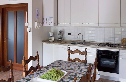 Cornoleda Apartment | Convenient Getaway to A VENEZIA: 9.8 Rated & Ocean View