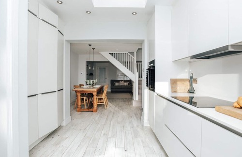 Wargrave House | Discover Propeller House in Wargrave: Family-Friendly Escape