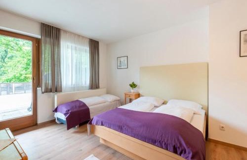 Kirchbichl Apartment | Cozy Kirchbichl Retreat: Pet and Child Friendly Stay