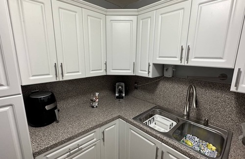 Flagami House | Convenient Retreat Near Miami Airport and South Beach