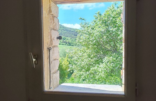 Viens House | Property near the colorado provençal with view surrounded by 8 ha not overlooked
