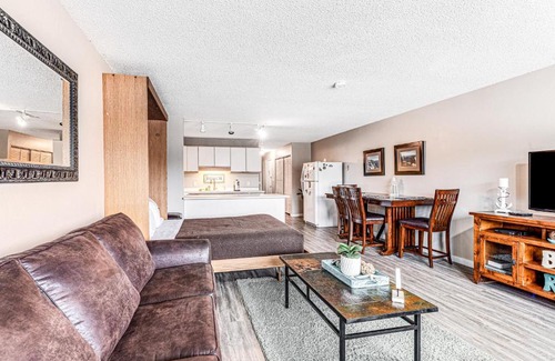 Neskowin Apartment | Oceanfront Bliss at Proposal Rock View - Rated 8.9/10
