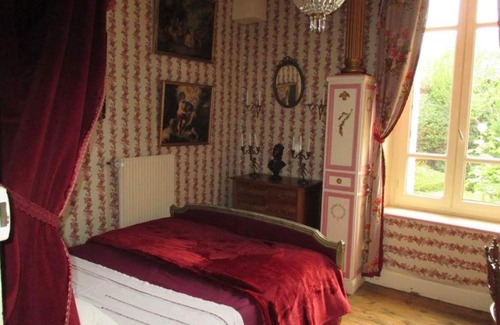La Pradelle Bed & Breakfast | Propriété Charbaymond: Oceanfront Stay with High Ratings