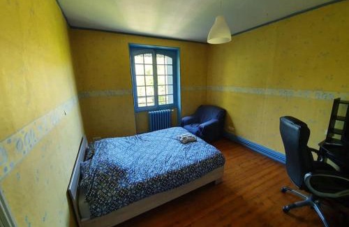 Vierzon House | Idyllic Country Property - Family-Friendly & Guest Rated 9.5