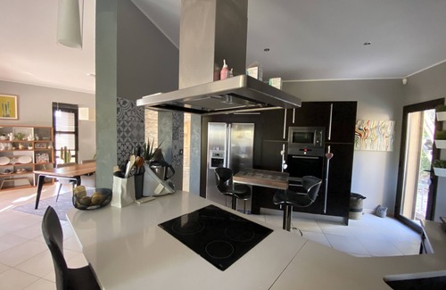 Serviers-et-Labaume House | Scenic Retreat Near Uzès with Pool and Relaxing Spa