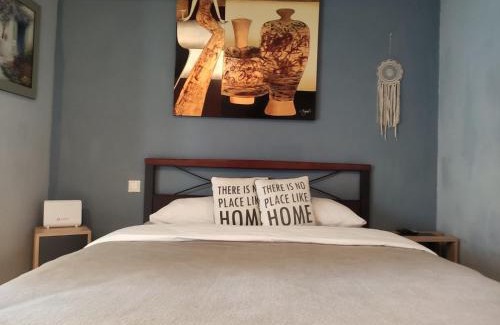 Ampelokipoi-Menemeni Apartment | Cozy Prosilio Apartment: Pet-Friendly & Family Welcoming