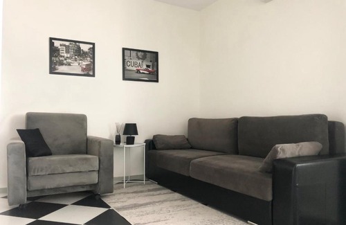 Centralny District Apartment | Top-Rated Prostornaya Kvartira with Breakfast & Hot Tub