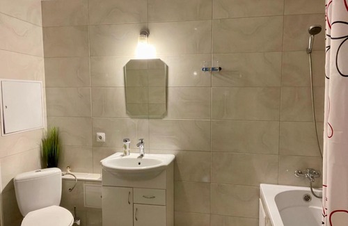 Centralny District Apartment | Top-Rated Prostornaya Kvartira with Breakfast & Hot Tub