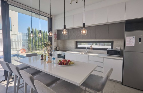 Pernera Cottage | Protaras Almaria Villa ALM03 - a villa that sleeps 6 guests in 3 bedrooms