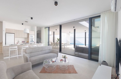 Protaras Cottage | Protaras Aqua Pearl Villa AQ16 - a villa that sleeps 9 guests in 4 bedrooms