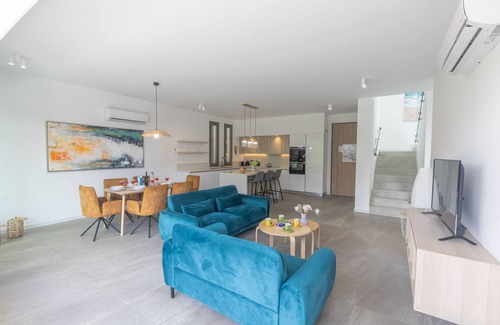 Kapparis Cottage | Protaras Azure Villa AZV15 - a villa that sleeps 7 guests in 3 bedrooms