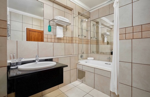 Klerksdorp Hotel | Experience Comfort at Protea Hotel by Marriott Klerksdorp