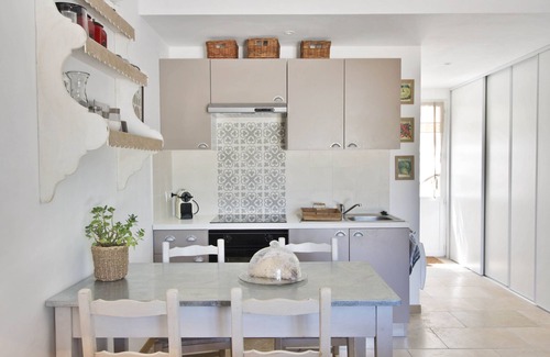 Aix-en-Provence House | Charming Provençal Cottage Cézanne with Pool in Downtown AIX
