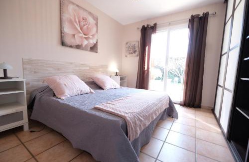 Mouries Villa | Inviting Provençal House with Pool in Mouriès, Provence