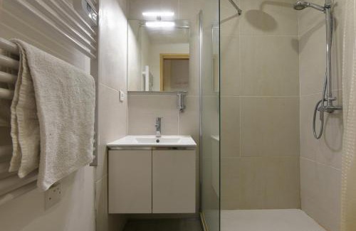 La Fare-les-Oliviers Apartment | Cozy Provençal Studio with Netflix in Beautiful Provence