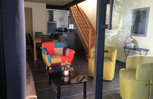 Camaret-sur-Aigues Other | Idyllic Provençal Farmhouse with Pool and Ocean Views