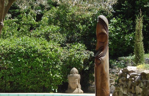 Les Hauts de Villeneuve Villa | Provencal villa with pool near Avignon