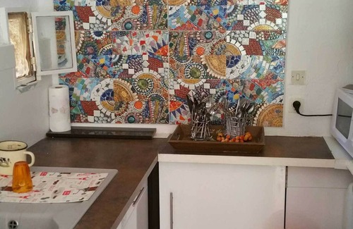 Sillans-la Cascade Cottage | Charming Provencal Stone Shed with Pool & Spa, Rated 9.8