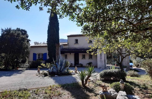 Rocbaron Villa | Discover the Provencal Villa with Pool in Var Center