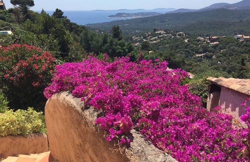 La Croix-Valmer Villa | Idyllic Villa with Ocean View Near Beach & Free Wifi