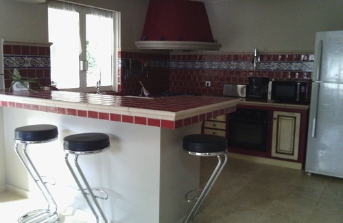 Figanieres Apartment | Tranquil Provencal Villa with Private Pool & Breakfast