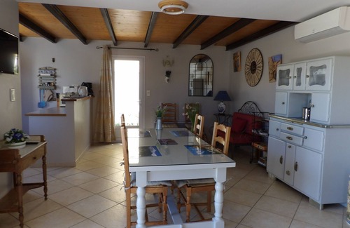 Grillon Villa | Relax at La Pitcholine: Pool & Garden Oasis in Provence