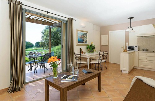 Lachapelle-Auzac Apartment | Enjoy a Relaxing Getaway in an Inviting Apartment with Pool